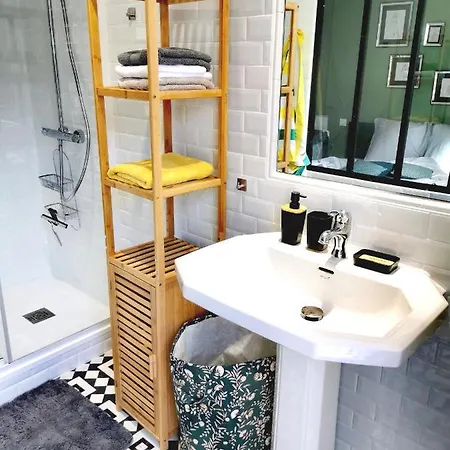 Premier Chapitre - Design Et Charme De L'ancien En Coeur De