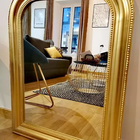 Premier Chapitre - Design Et Charme De L'ancien En Coeur De *