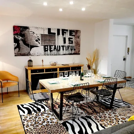 Apartment Premier Chapitre - Design Et Charme De L'ancien En Coeur De Saint-Brieuc